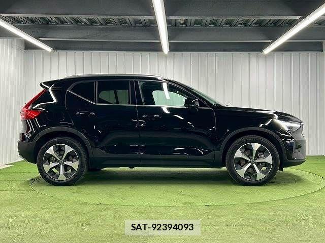 Volvo XC40 2025-03 5882197-14
