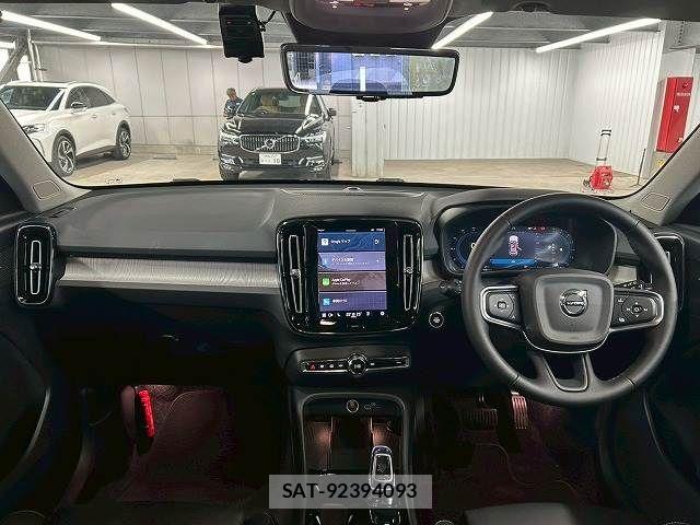 Volvo XC40 2025-03 5882197-2