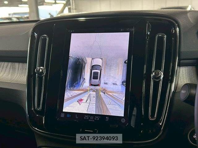 Volvo XC40 2025-03 5882197-4