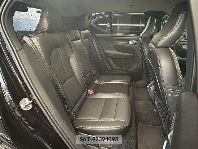 Volvo XC40 2025-03 5882197-7