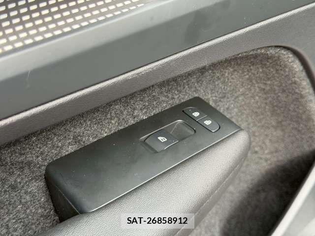Volvo XC40 2025-03 6022538-6