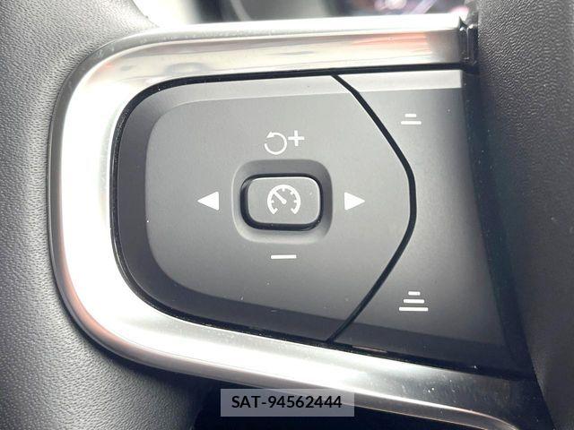 Volvo XC40 2021-05 6248287-7