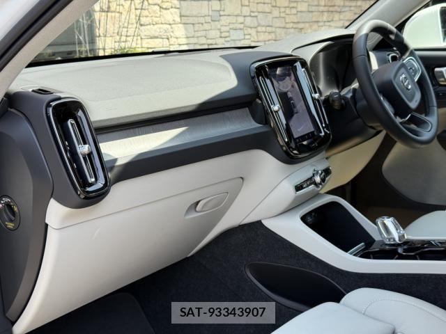 Volvo XC40 2024-04 6504580-22