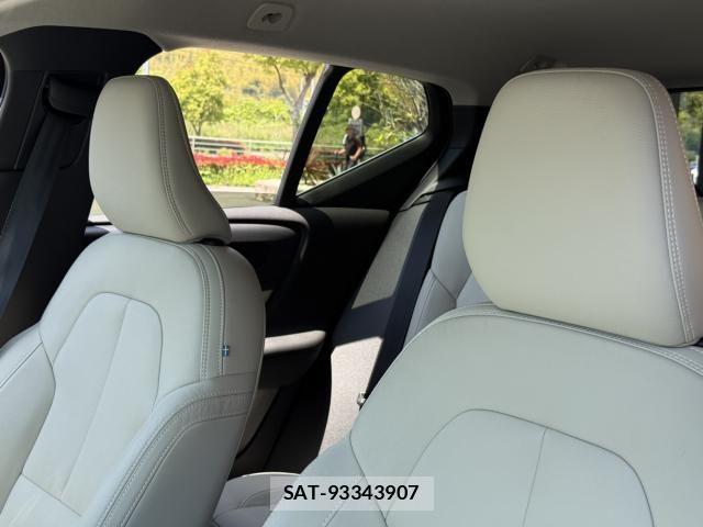 Volvo XC40 2024-04 6504580-25