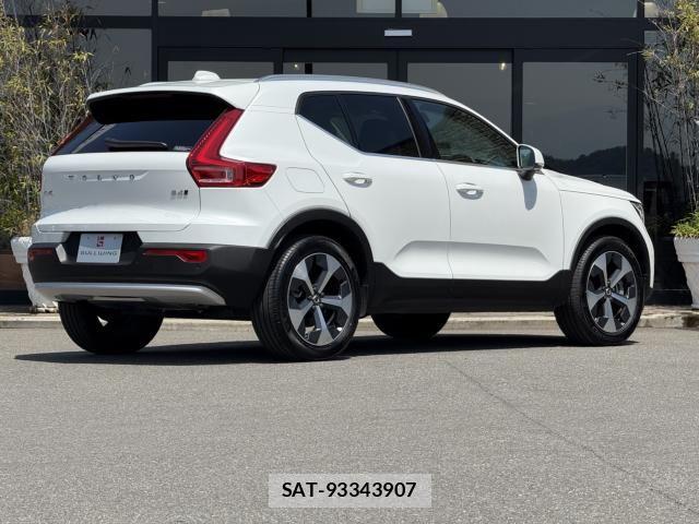 Volvo XC40 2024-04 6504580-2
