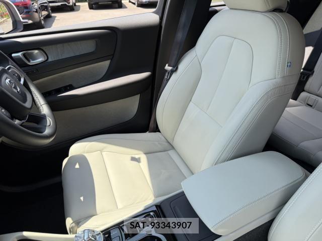 Volvo XC40 2024-04 6504580-7