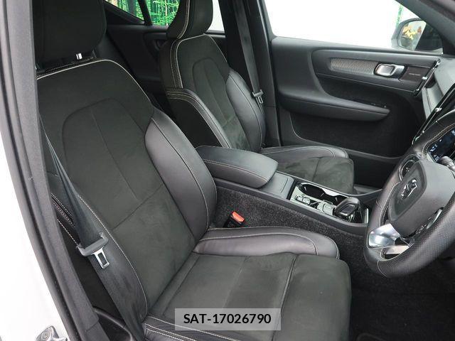 Volvo XC40 2021-08 6504595-12