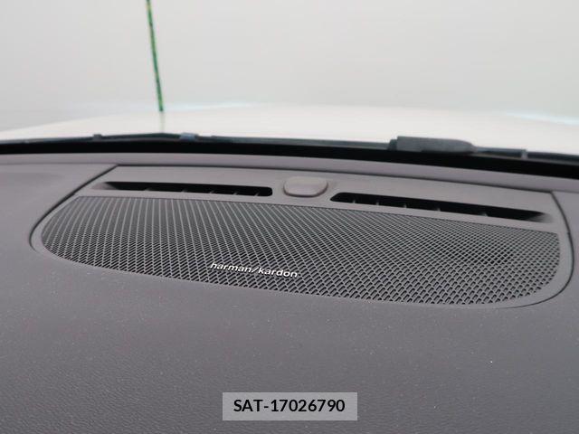 Volvo XC40 2021-08 6504595-4