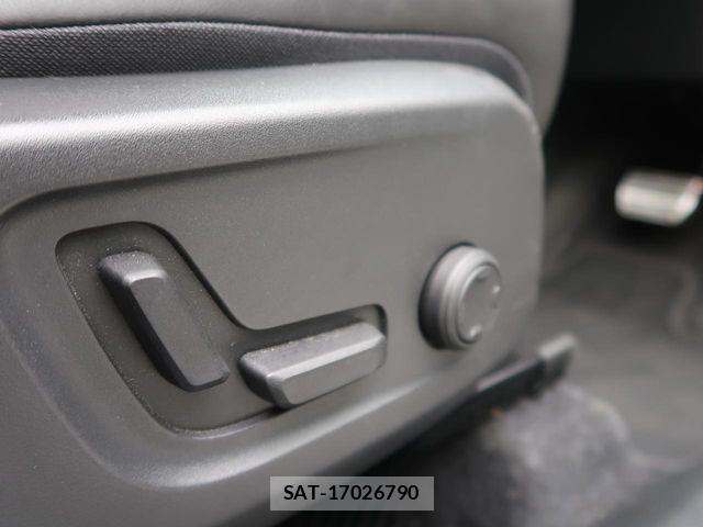 Volvo XC40 2021-08 6504595-6