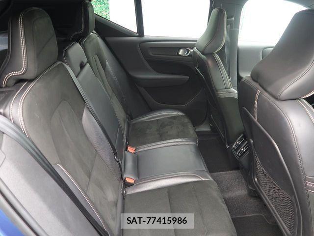 Volvo XC40 2020-12 6504596-9