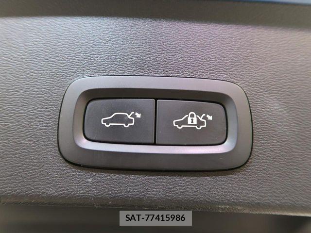 Volvo XC40 2020-12 6504596-10