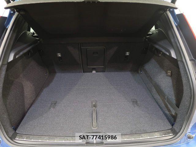 Volvo XC40 2020-12 6504596-13