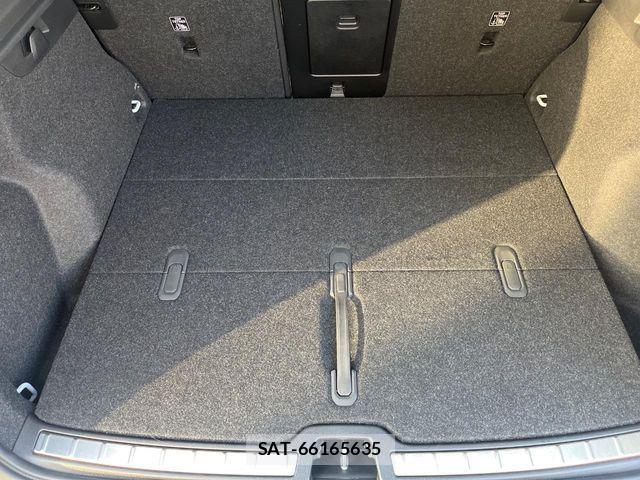 Volvo XC40 2024-03 6527959-13