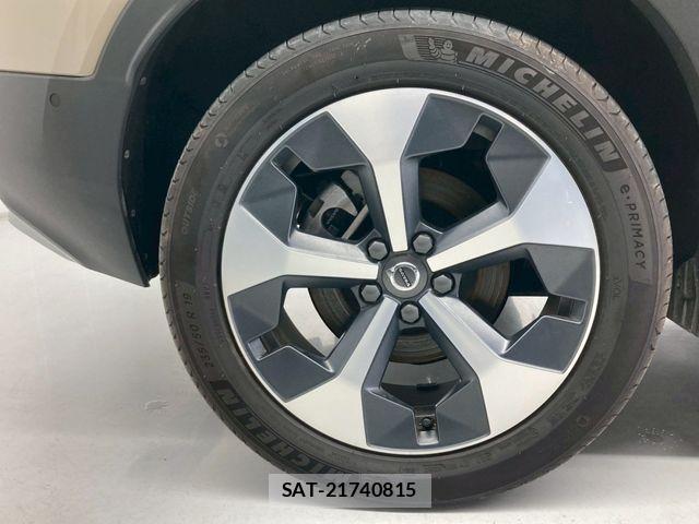 Volvo XC40 2025-01 6527957-9