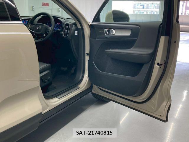 Volvo XC40 2025-01 6527957-16