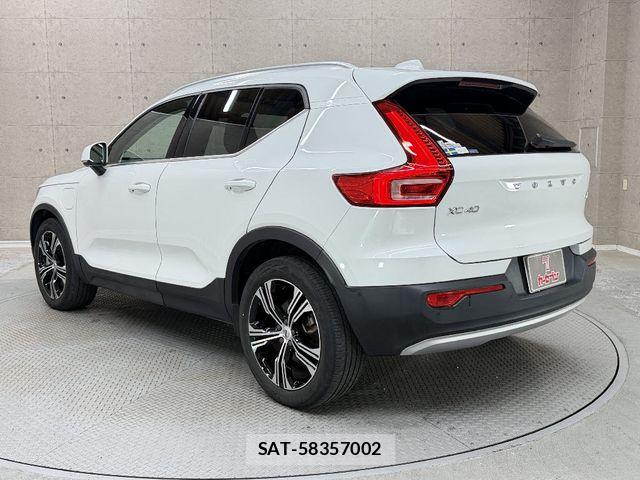 Volvo XC40 2022-06 6615523-10