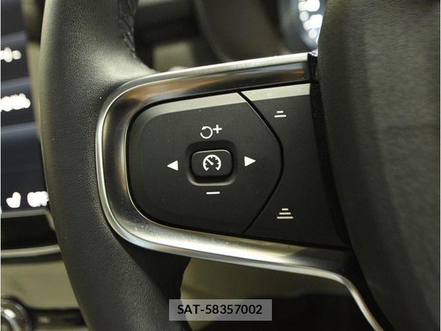 Volvo XC40 2022-06 6615523-16