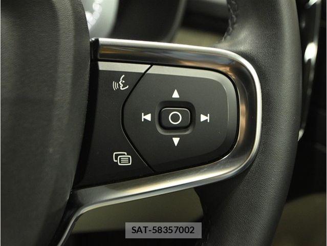 Volvo XC40 2022-06 6615523-17