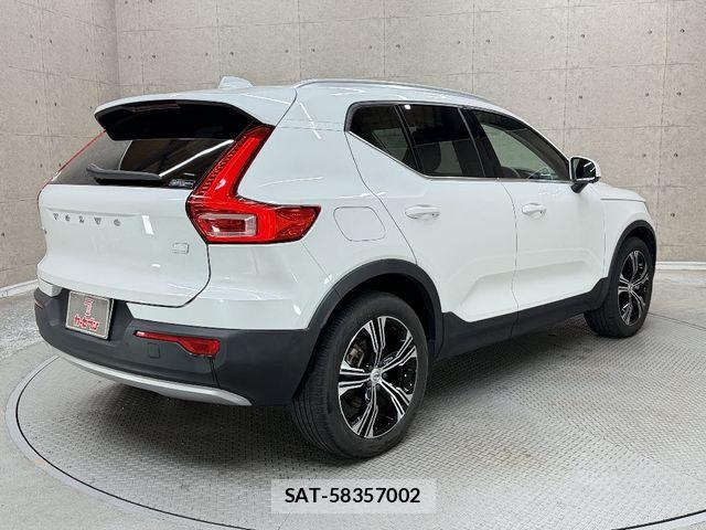 Volvo XC40 2022-06 6615523-1