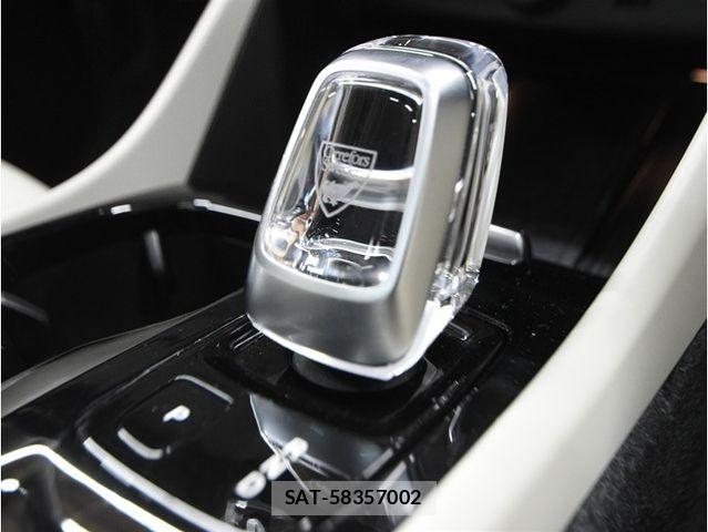 Volvo XC40 2022-06 6615523-21