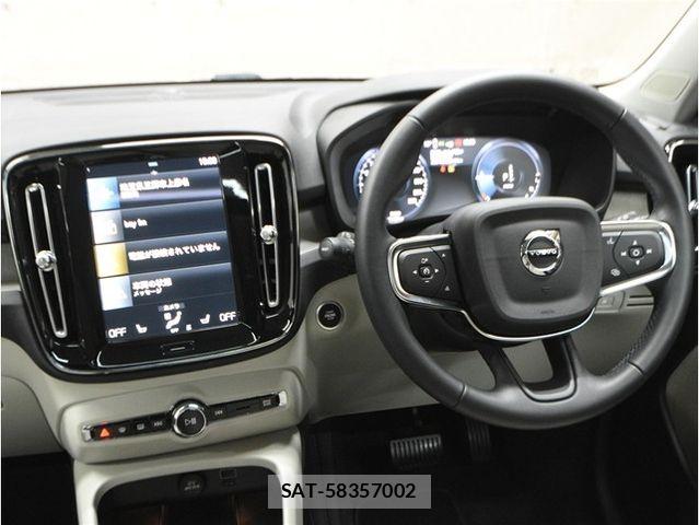 Volvo XC40 2022-06 6615523-27