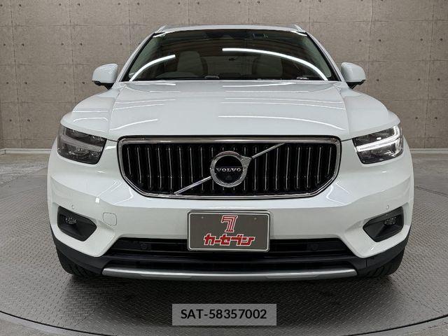 Volvo XC40 2022-06 6615523-6