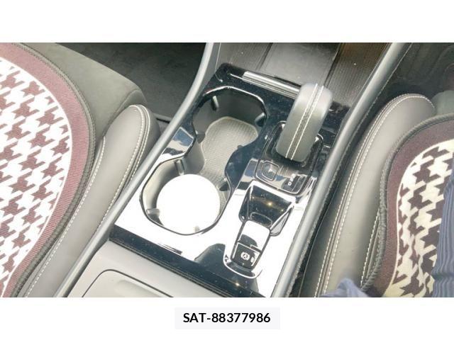 Volvo XC40 2022-03 6615528-16