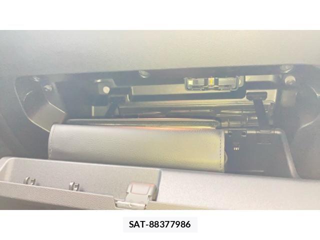 Volvo XC40 2022-03 6615528-18