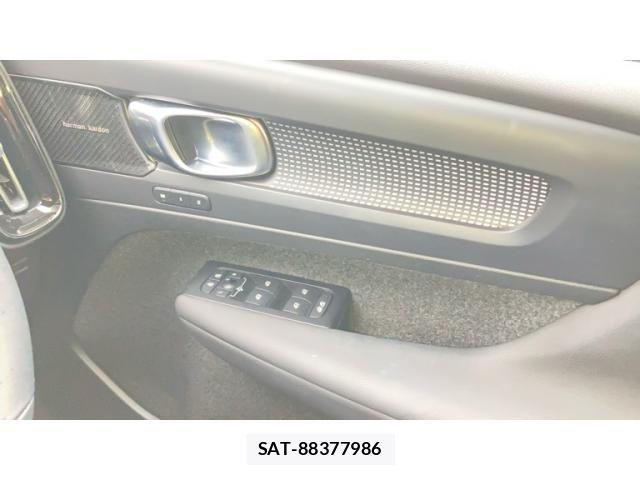 Volvo XC40 2022-03 6615528-20