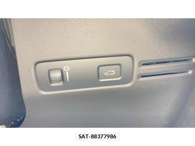 Volvo XC40 2022-03 6615528-21