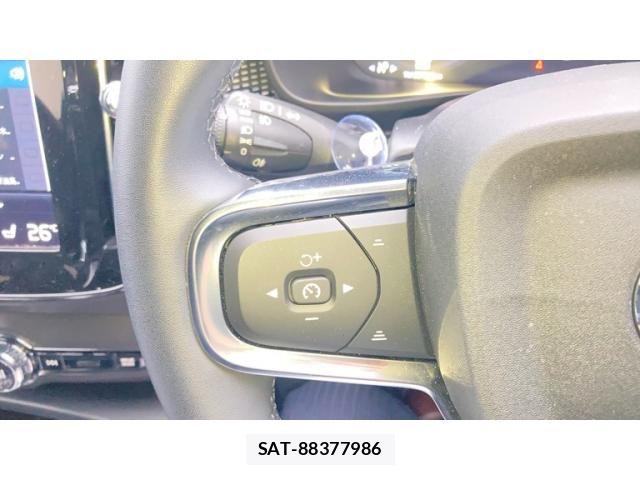 Volvo XC40 2022-03 6615528-23