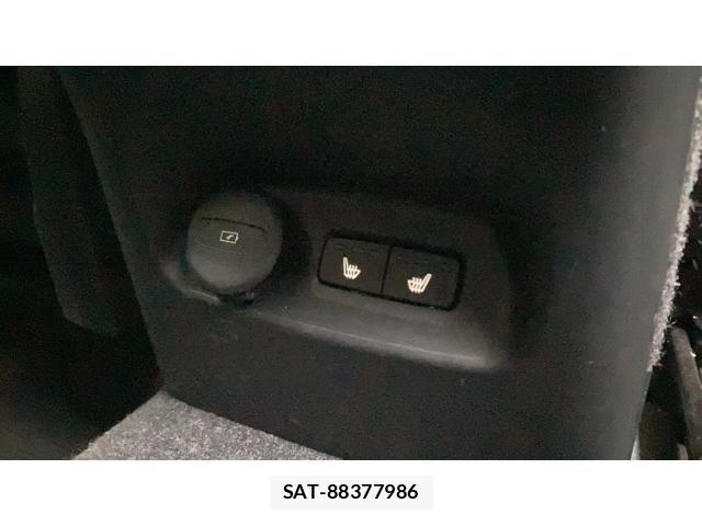 Volvo XC40 2022-03 6615528-28