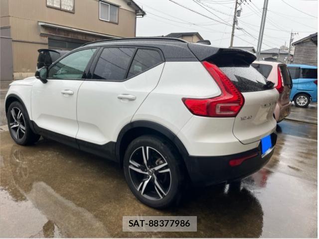 Volvo XC40 2022-03 6615528-2