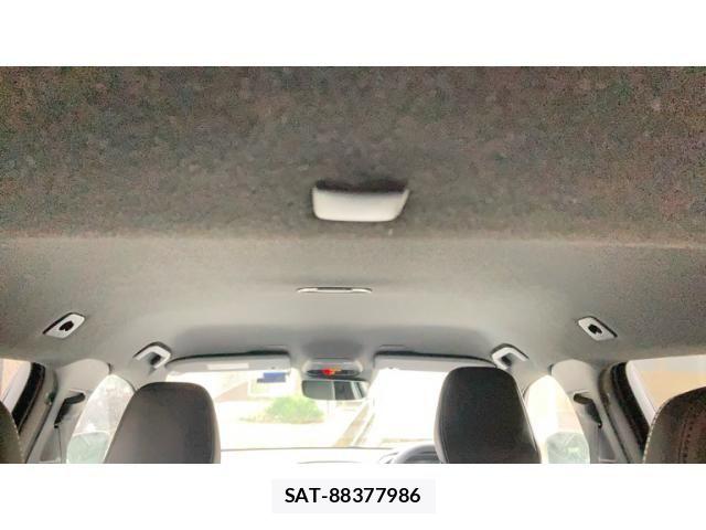 Volvo XC40 2022-03 6615528-29
