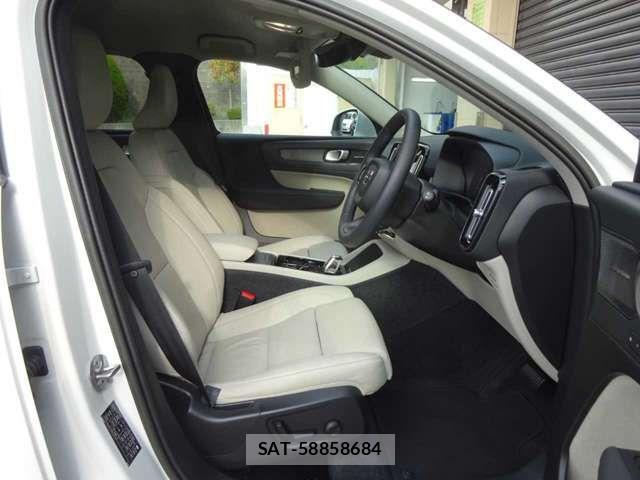 Volvo XC40 2023-03 6615522-17