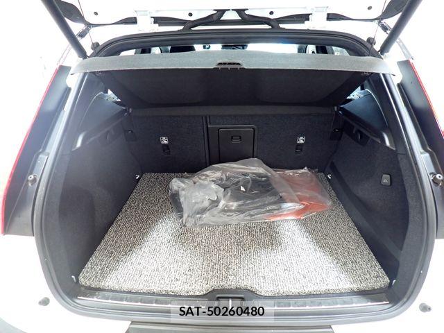 Volvo XC40 2018-06 6674062-24