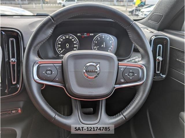 Volvo XC40 2021-08 6678658-11