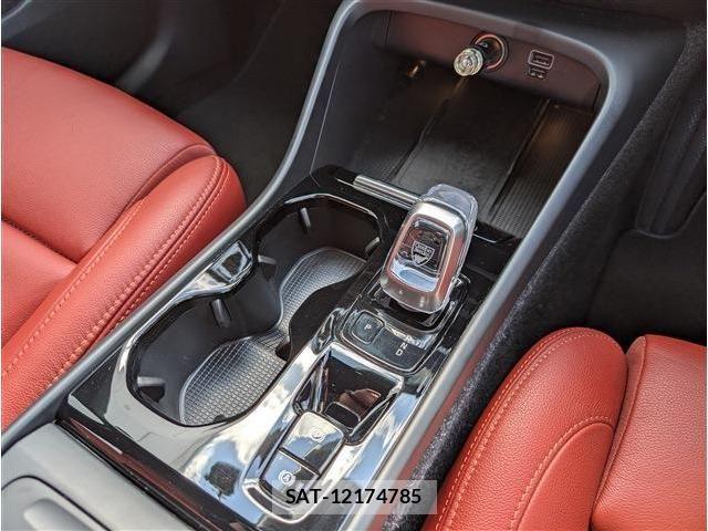 Volvo XC40 2021-08 6678658-14