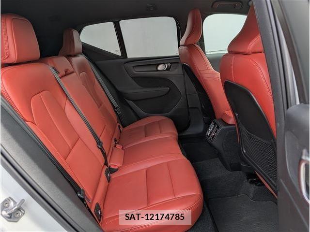Volvo XC40 2021-08 6678658-15