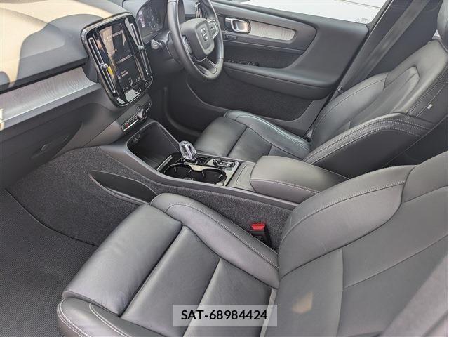 Volvo XC40 2021-09 6678656-15