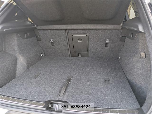 Volvo XC40 2021-09 6678656-17