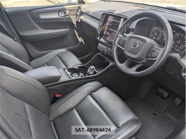 Volvo XC40 2021-09 6678656-8