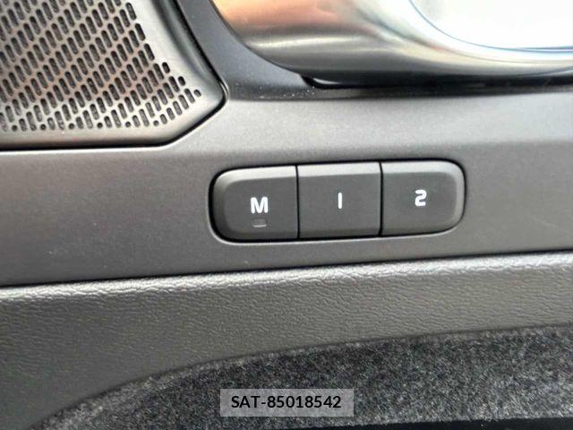 Volvo XC40 2022-07 6717696-11