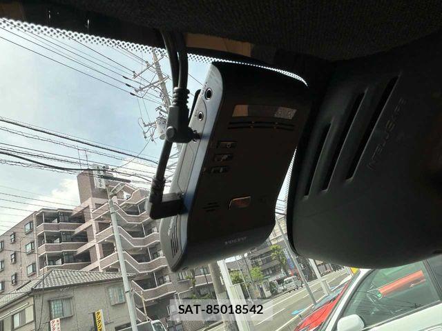 Volvo XC40 2022-07 6717696-14