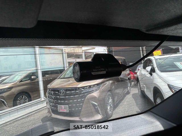 Volvo XC40 2022-07 6717696-15