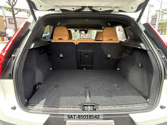 Volvo XC40 2022-07 6717696-19