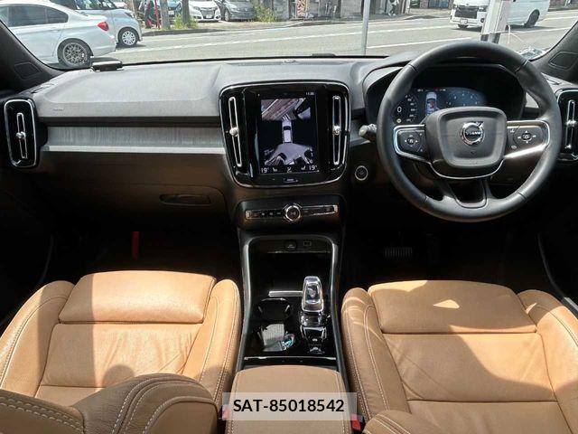 Volvo XC40 2022-07 6717696-3