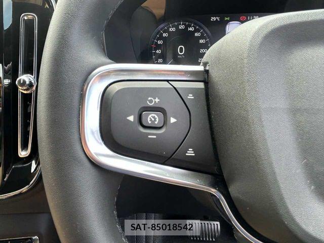 Volvo XC40 2022-07 6717696-5