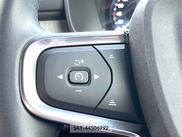 Volvo XC40 2021-05 6753810-9
