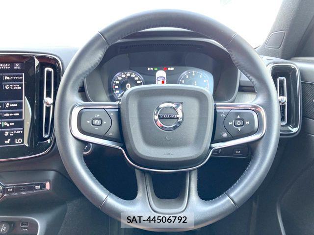Volvo XC40 2021-05 6753810-10